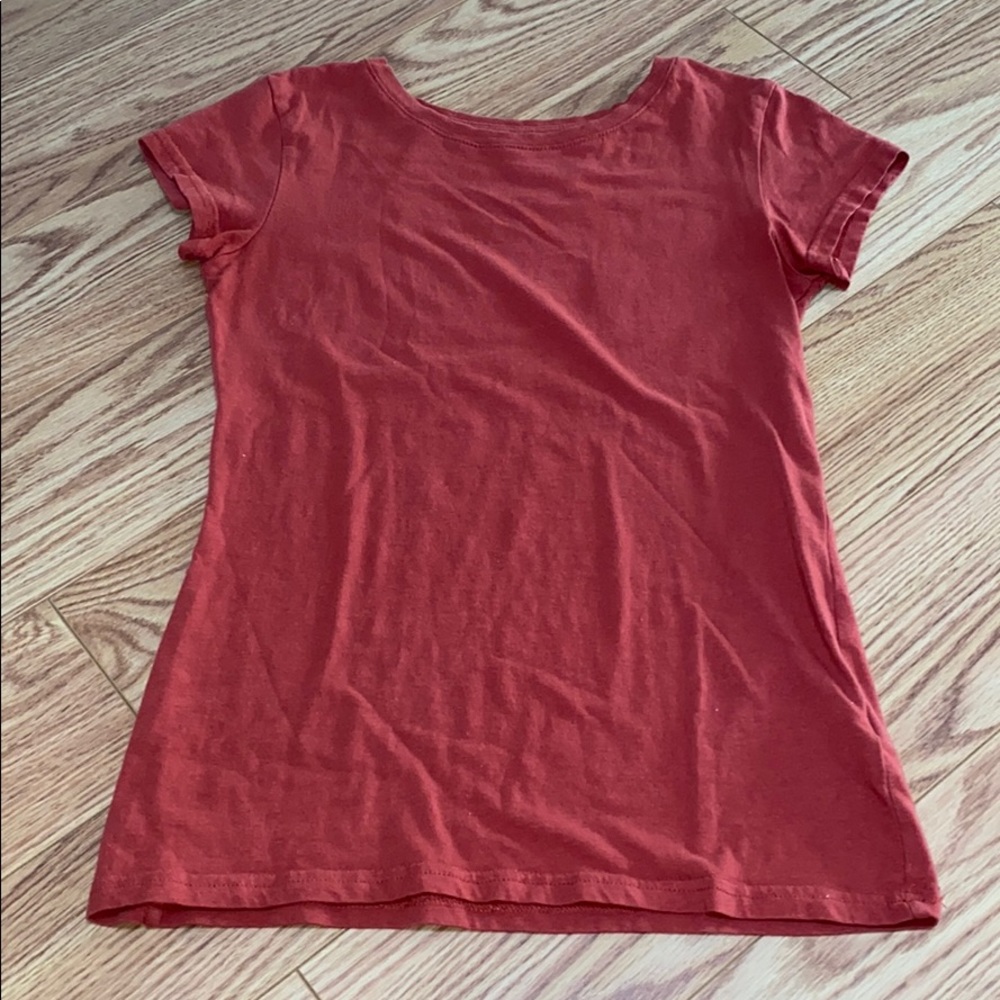 Basic Burnt Red Tee